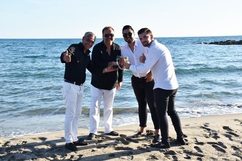 sainte-marie-de-la-mer compas gypsies
